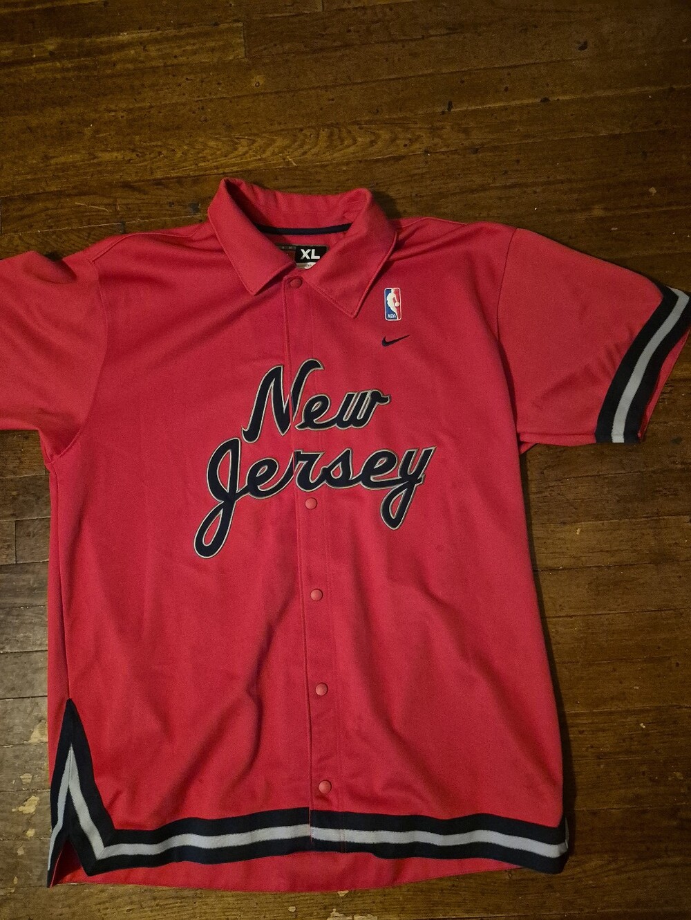 New Jersey Nets Mens Sz XL Red Blue Nike Warm Up Shoot Around Button Up Jersey
